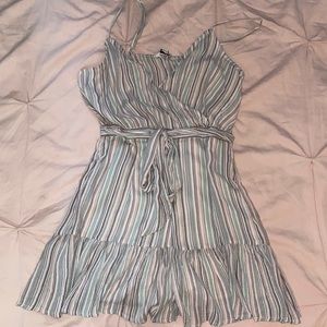 American Eagle flowy romper